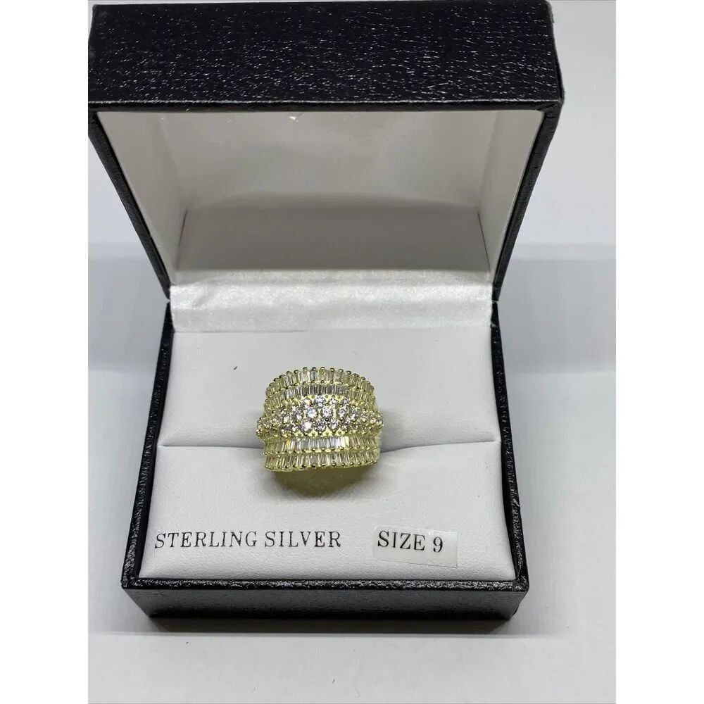 Tiara .925 Sterling Silver Cubic Zirconia SRZ1400GP Cluster Ring MSRP $135 NM176